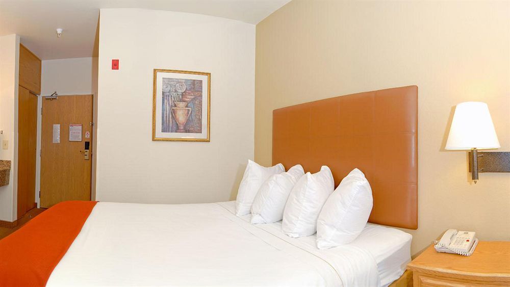 Best Western Wapakoneta Inn Экстерьер фото